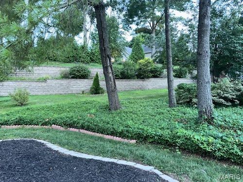 14292 Cedar Springs Dr, Chesterfield, MO, 63017-5728 | Card Image