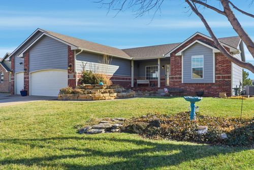 1332 N Lake Edge Cir, Goddard, KS, 67052-8490 | Card Image