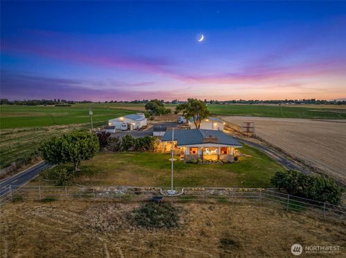 721 Road 20 Ne, Soap Lake, WA, 98851-9751 | Card Image