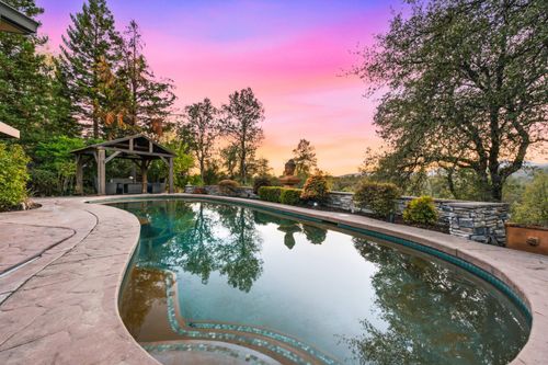 2490 Crescent Moon Ct, Redding, CA, 96001-5943 | Card Image