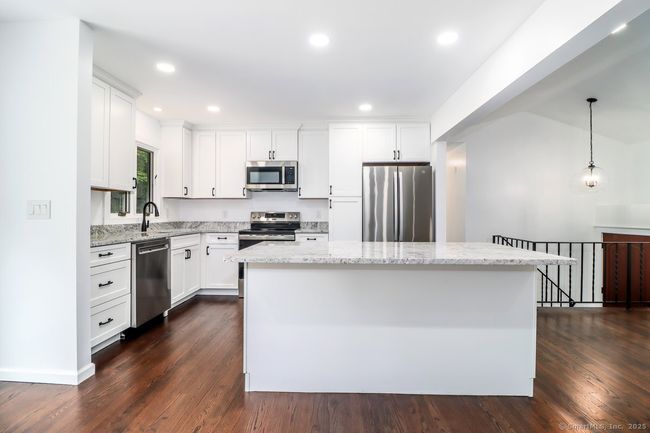 4 Deer Run Trl, House other with 3 bedrooms, 3 bathrooms and null parking in Sherman CT | Image 4