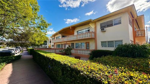 apt-24-1050 Pennsylvania Ave, Miami Beach, FL, 33139-4909 | Card Image