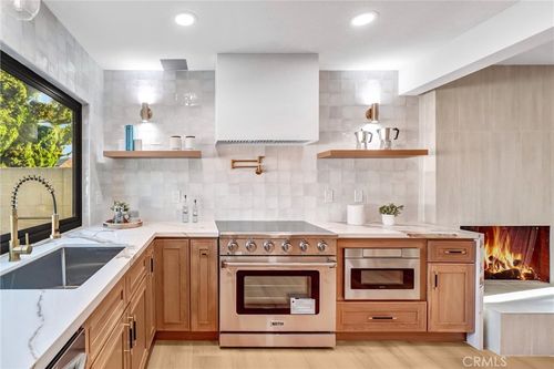 15335 Seine Cir, Irvine, CA, 92604-3141 | Card Image