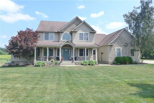 7245 Hunters Glen Ln, Seville, OH, 44273-8943 | Card Image