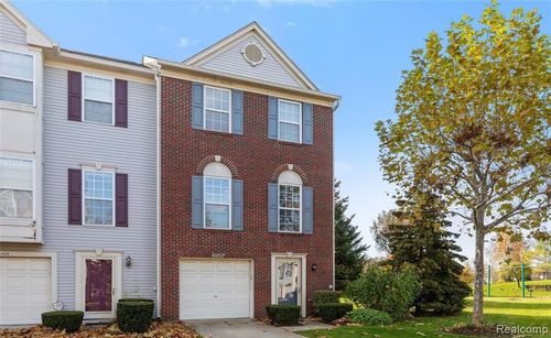 36420 Dominion Cir, Sterling Heights, MI, 48310-7459 | Card Image