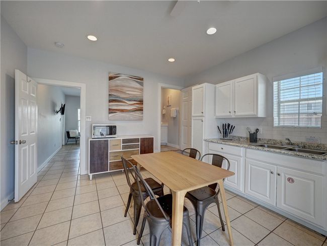 514 Royal Palm Dr, House other with 3 bedrooms, 3 bathrooms and 4 parking in Port Aransas TX | Image 26