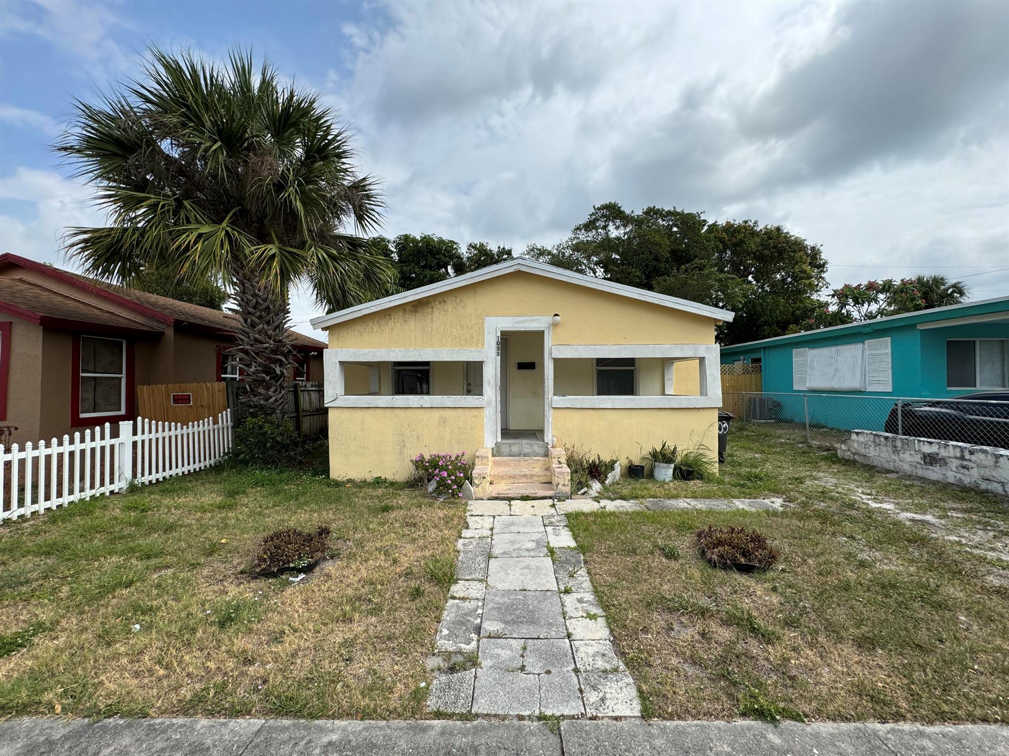 18th St, West Palm Beach, FL 33407