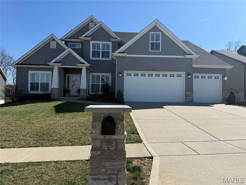 1042 Timber Bluff Dr, Wentzville, MO, 63385-2126 | Card Image