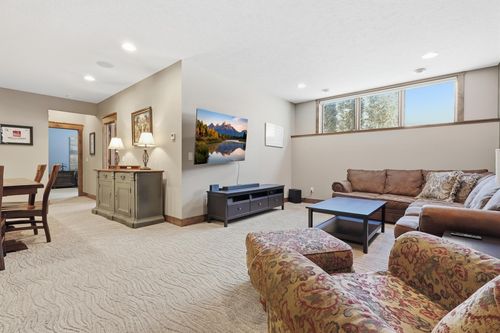 110 Gleahaven Rd, Wayzata, MN, 55391-1312 | Card Image