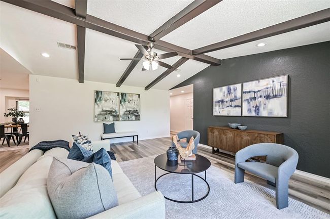 CR879 - 6315 Amie Ln, House other with 3 bedrooms, 2 bathrooms and null parking in Pearland TX | Image 5