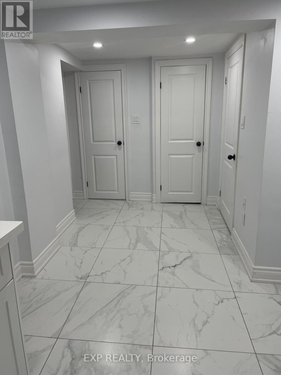 Residential Lease in Toronto (Dorset Park) 2