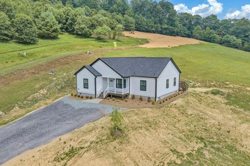 426 Fieldstone Way, Fleetwood, NC, 28626 | Card Image