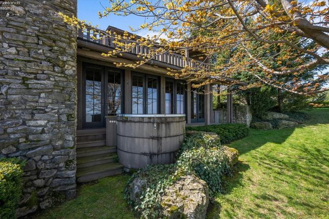 4917 E Cliff Rd, House other with 3 bedrooms, 5 bathrooms and 2 parking in Port Clinton OH | Image 74