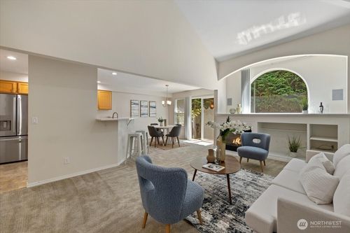 b2-2201 192nd St Se, Bothell, WA, 98012-7938 | Card Image
