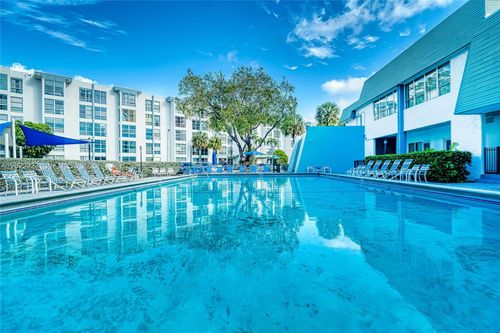 519-200 177th Dr, Sunny Isles Beach, FL, 33160-2844 | Card Image