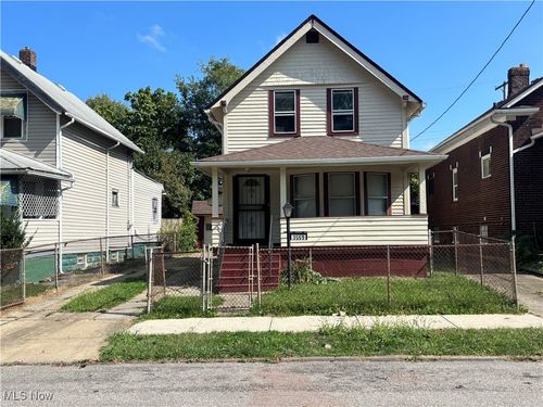 3559 E 105th St, Cleveland, OH, 44105-1815 | Card Image
