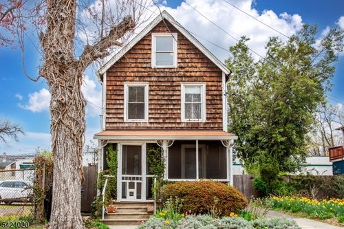 125 Lafayette Pl, Plainfield, NJ, 07060-1009 | Card Image