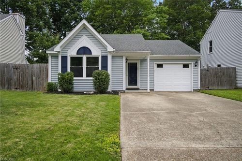 1445 Debbs Ln, Chesapeake, VA, 23320-8206 | Card Image