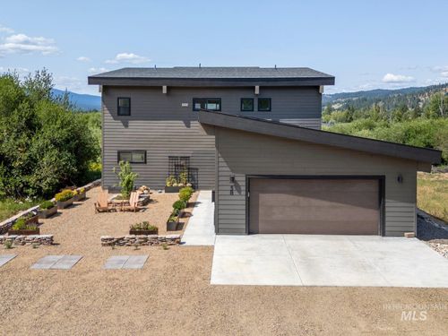 58 Wapiti Ct, Garden Valley, ID, 83622-1027 | Card Image