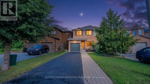 15 Bruce Cres, Barrie, ON, L4N8T8 | Card Image