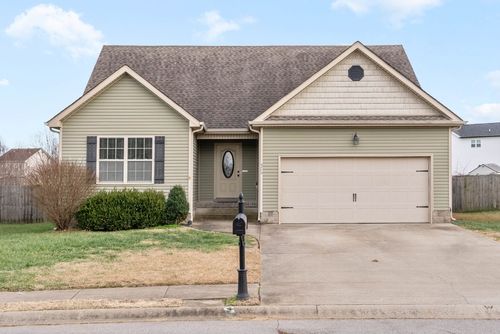 526 Falkland Cir, Clarksville, TN, 37042-1455 | Card Image