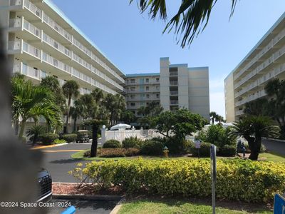 700 - 1050 N Atlantic Avenue, Condo with 2 bedrooms, 2 bathrooms and null parking in Cocoa Beach FL | Image 1