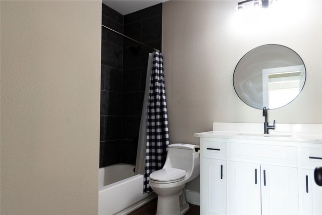 111 Vaughn Meadows Dr, House other with 4 bedrooms, 2 bathrooms and null parking in Tom Bean TX | Image 18