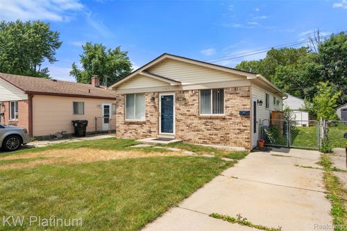 17335 Lowell Street, Roseville, MI, 48066 | Card Image