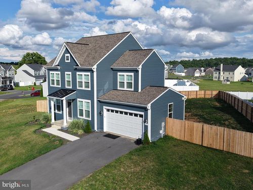 231 Pindar St, GERRARDSTOWN, WV, 25420-2205 | Card Image
