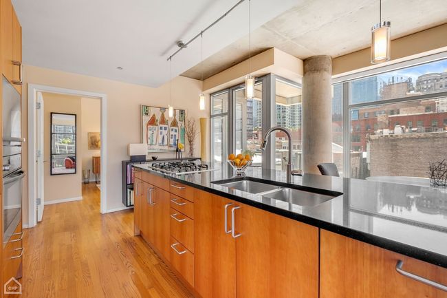 APT-503 - 201 W Grand Ave, Condo with 2 bedrooms, 2 bathrooms and 1 parking in CHICAGO IL | Image 7