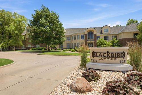104-6215 Utica Ridge Rd, Davenport, IA, 52807-3304 | Card Image