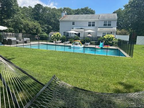 20 Jennifers Path, Westhampton Beach, NY, 11978-1449 | Card Image