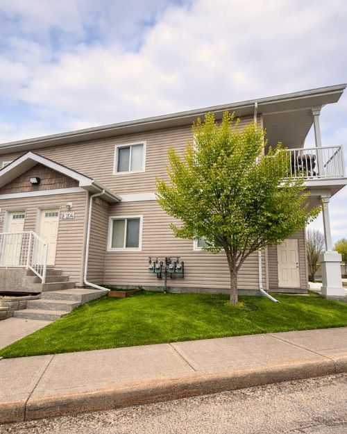 e204-8640 103 Ave, Grande Prairie, AB, T8X0C3 | Card Image