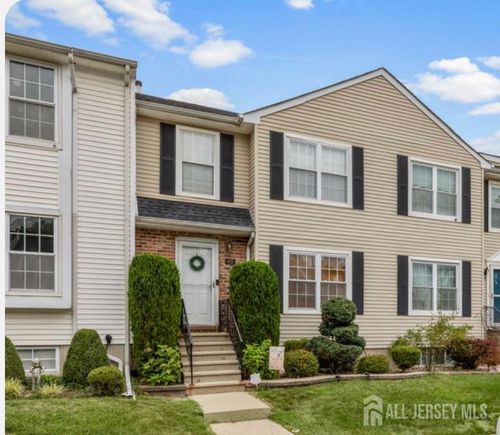 40 Lantern Ln, Sayreville, NJ, 08872-2201 | Card Image