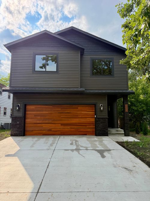 1212 Summit Ave, Detroit Lakes, MN, 56501-3802 | Card Image