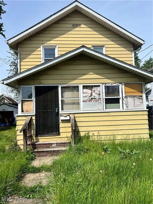 996 Burkhardt Ave, Akron, OH, 44301-1527 | Card Image
