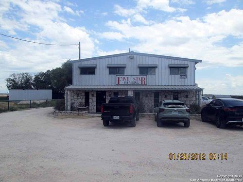 2780 Fm 471 N, Castroville, TX, 78009-3402 | Card Image