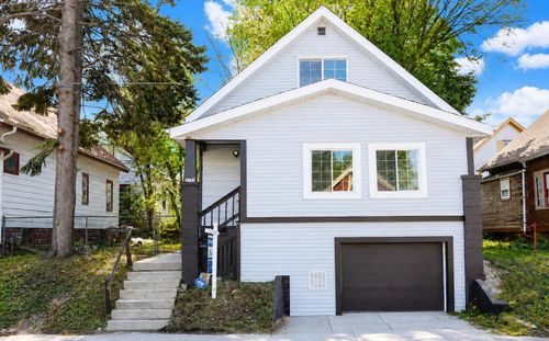 3709 N 2nd Ln, Milwaukee, WI, 53212-1515 | Card Image