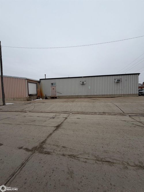 110 1st St Se, Clarion, IA, 50525 | Card Image