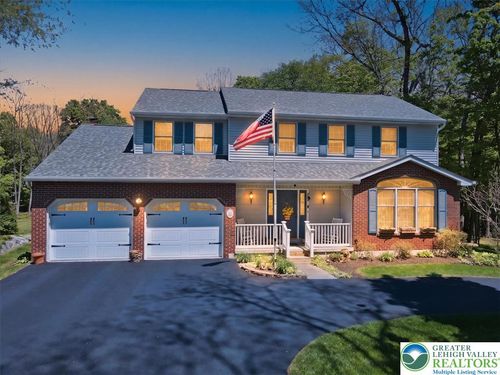 14 Minsi Rd, Delaware Water Gap, PA, 18327-7711 | Card Image