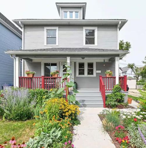 2853 S Ellen St, Milwaukee, WI, 53207-2536 | Card Image