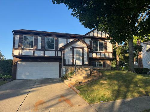 505 Arlington Ct, Vernon Hills, IL, 60061-1716 | Card Image