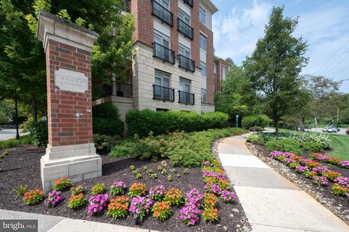 208 Carson Ter, HUNTINGDON VALLEY, PA, 19006-4718 | Card Image