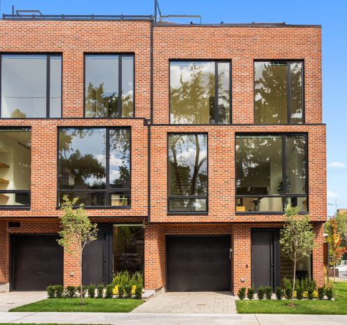 38 Evergreen Gdns, East York, ON, M4G1C5 | Card Image