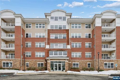 7408 Warrens Way, Wanaque, NJ, 07465-1651 | Card Image