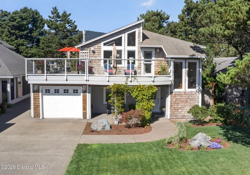 8960 Chinook Ln, Manzanita, OR, 97130-9011 | Card Image