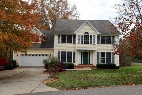 595 Hydraulic Ave, Coshocton, OH, 43812-1090 | Card Image