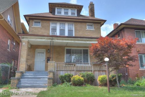 7455 Churchill St, Detroit, MI, 48206-2676 | Card Image