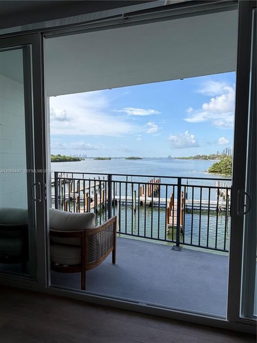 3f-770 Ne 69th St, Miami, FL, 33138-5757 | Card Image