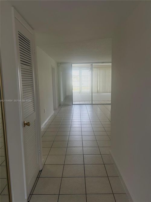 211-8600 Sunrise Lakes Blvd, Sunrise, FL, 33322-1475 | Card Image